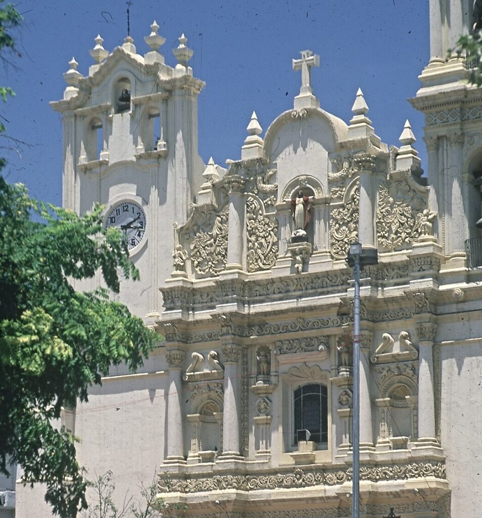 capilla nuestra senora de la luz monterrey nuevo leon