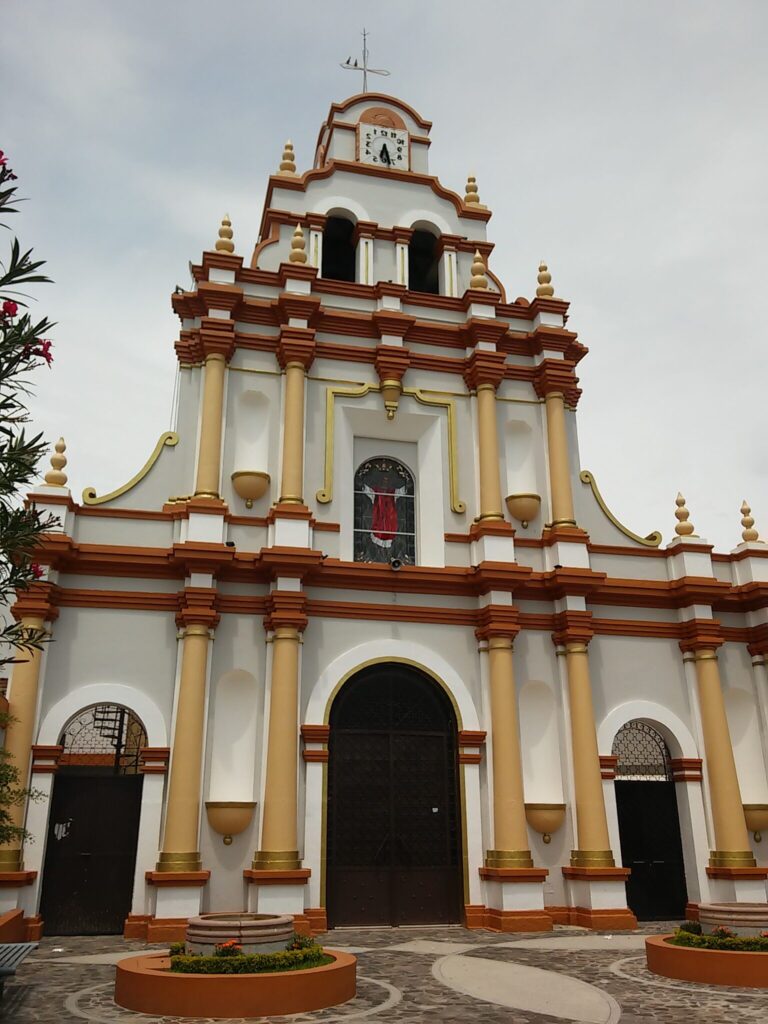 capilla santo cura de ars garcia nuevo leon