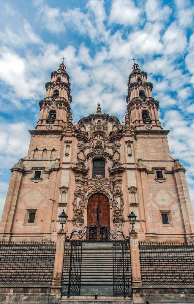 cuasi parroquia la santa cruz lagos de moreno jalisco