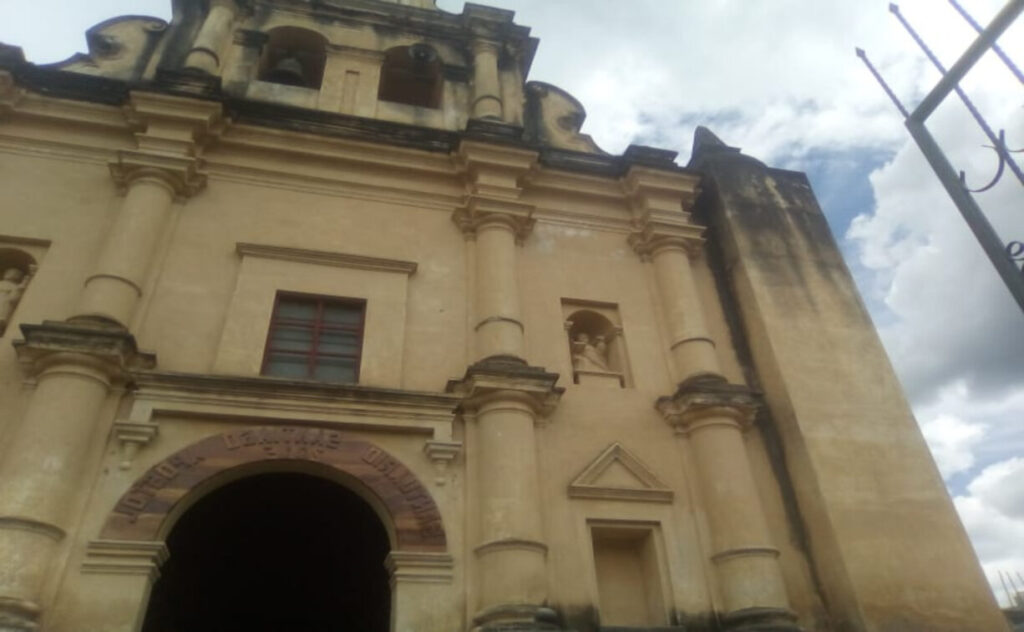 parroquia cristo rey periban michoacan