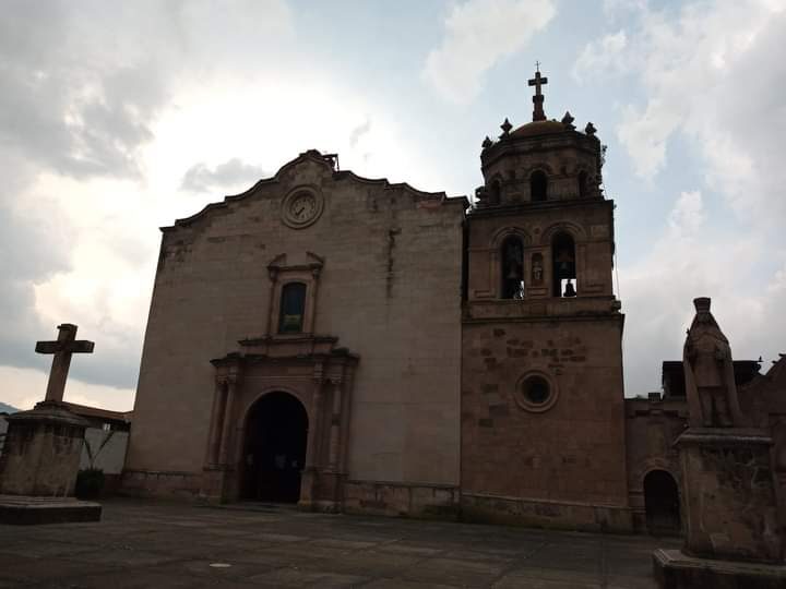 parroquia san luis rey nahuatzen michoacan