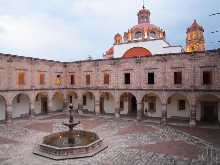 templo la guadalupana reina de america morelia michoacan