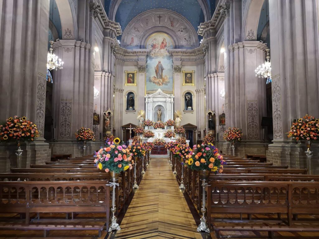 templo santa barbara templo expiatorio diocesano toluca mexico